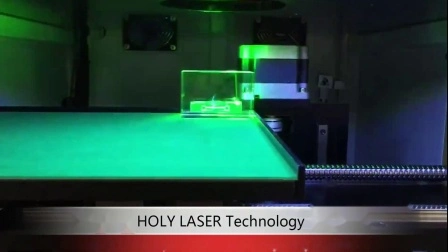 Лазерный кристалл Hsgp-4kb 3D внутри гравировального станка Holy Laser